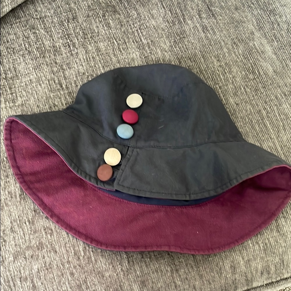 Vintage Black and Burgundy Buttoned Bucket Hat